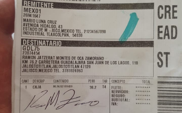 lona de 18 x 7 13 ONZAS BLANCA POR UN LADO Y CON PUBLICIDAD POR EL OTRO